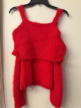 VENUS Red Fuzzy Knit Cropped Tank